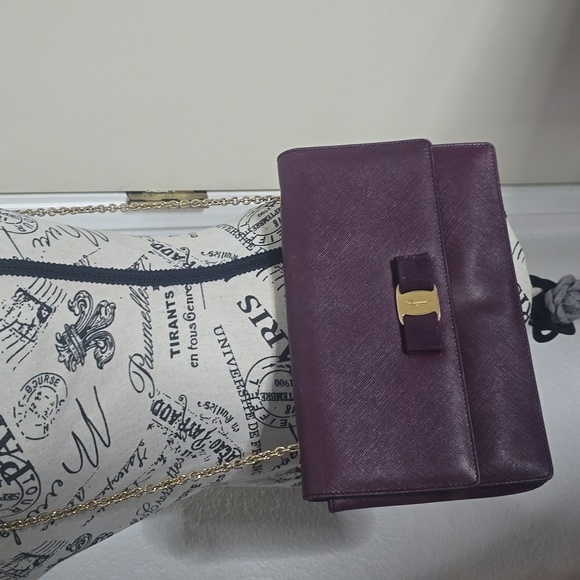 Salvatore Ferregamo Vera Bow Purple Leather Chain Crossbody (VERY GOOD)(COA)💜✨️ - Picture 2 of 14